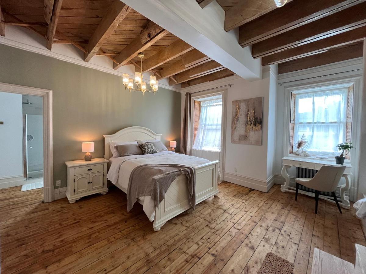 La Demeure Du Capitaine Bed & Breakfast Neuville Bagian luar foto
