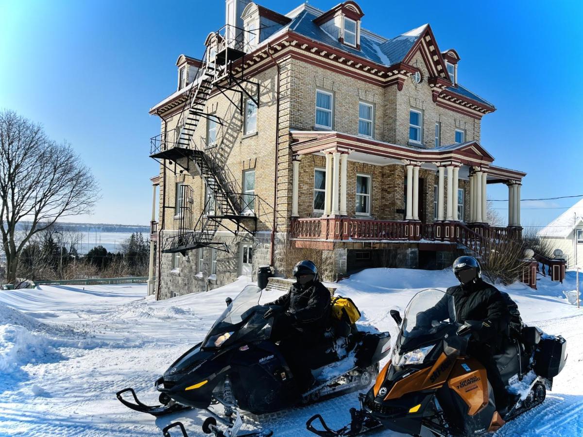 La Demeure Du Capitaine Bed & Breakfast Neuville Bagian luar foto